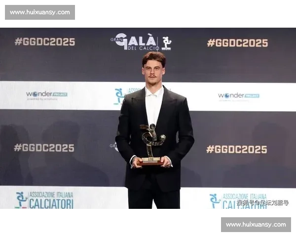 斯基拉:斯维拉尔续约罗马进入最后阶段,350 万欧年薪 + 奖金即将敲定 斯基拉:斯维拉尔续约罗马进入最后阶段,350 万欧年薪 + 奖金即将敲定